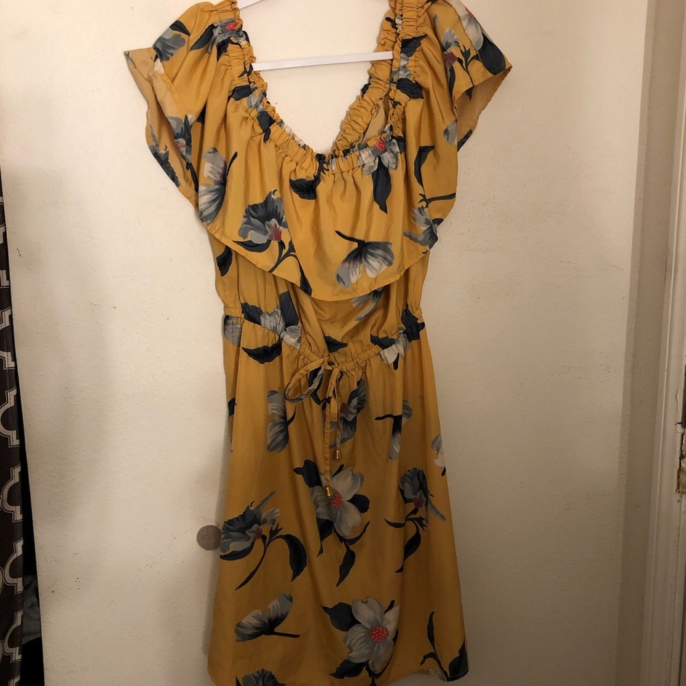 Yellow dress